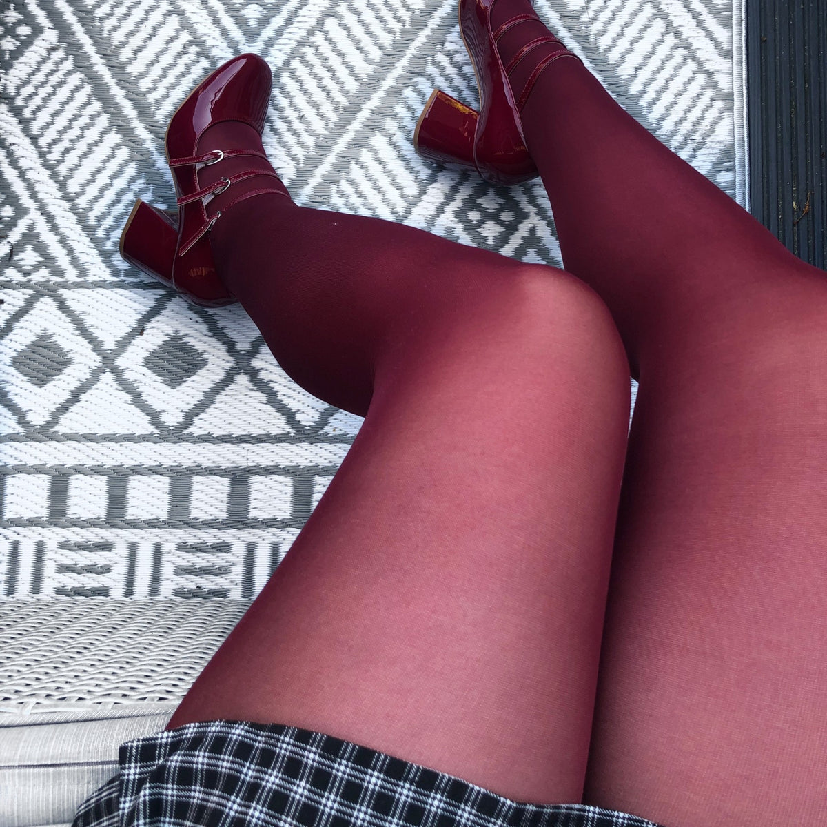 DAVINA Red Burgundy Tights - Shy and vibe 